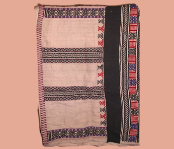 Toads embroidery traditional Puthukuli (shawl)