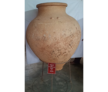 Burial urn, Omalur