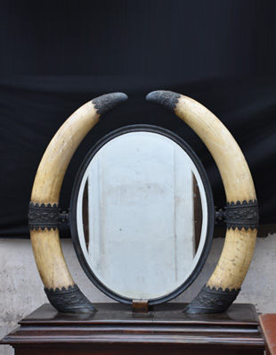 TUSKS WITH MIRROR