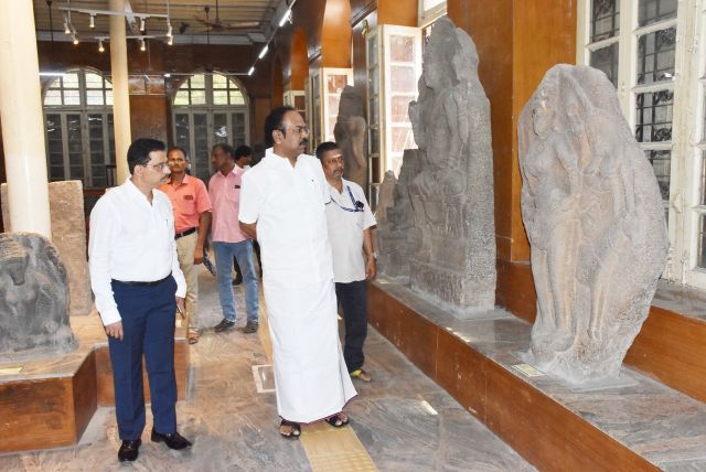 Minister Inspected Government Museum
